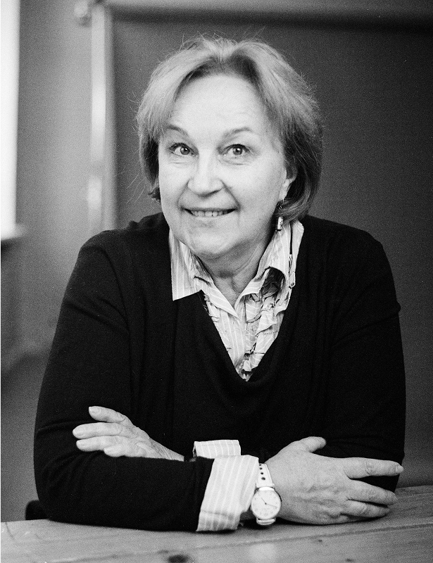 Вера Ельникова, портрет
